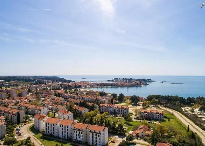 Dinora アパート