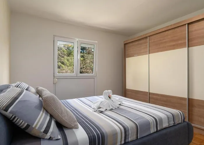 아파트 Dinora 포레치